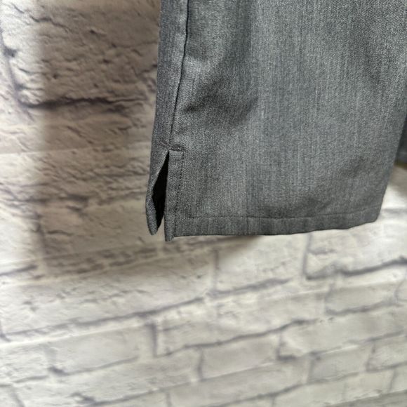 Figs Grey Short Sleeve Scrub Top Technical Collection Size Medium - Picture 5 of 8